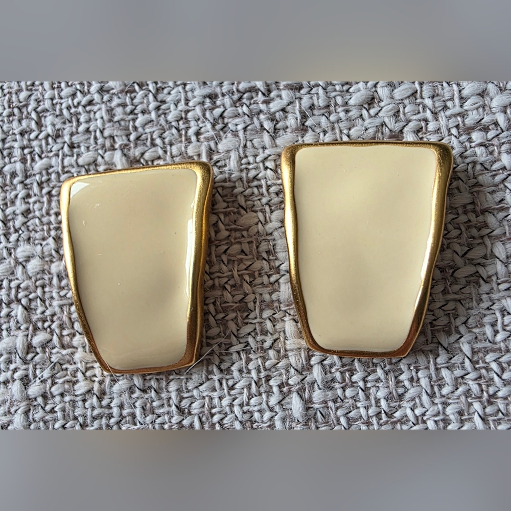 Vintage Anne Klein Enamel Earings